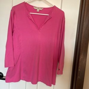 Tommy Hilfiger bright pink 3/4 sleeve shirt, size 1X EUC.